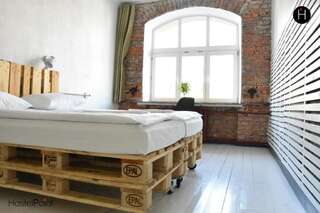 Хостелы Hostel Point Minsk Минск Двухместный номер с 1 кроватью или 2 отдельными кроватями, общая ванная комната-10